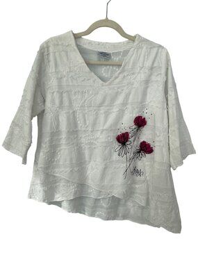 Cottonseed Top Small Lagenlook Casual Wear Hand Painted White Artsy Floral